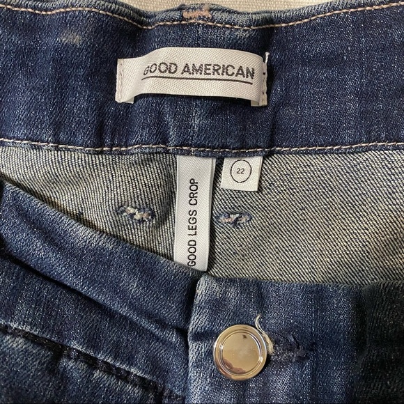 Good American Good Legs Crop Super Stretch Jeans - Picture 9 of 16